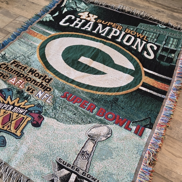 Green Bay Packers Northwest Company Tapestry - Picture 2 of 9